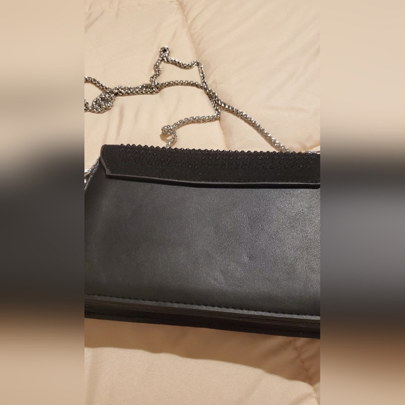 Chain flap crossbody - Picture 5 of 5